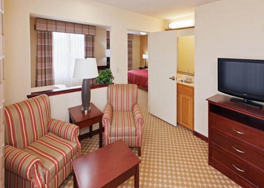 Country & By Radisson, Tulsa, Ok Hotel 3*